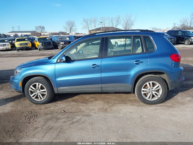 WVGBV7AXXHW508222 Volkswagen Tiguan 2.0t S