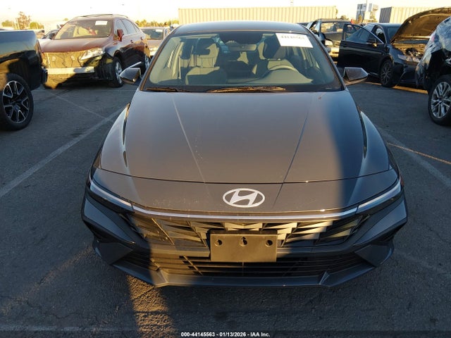 KMHLM4DGXSU956626 Hyundai Elantra Sel Sport