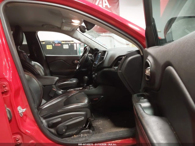 44145570 :رقم المزاد ، 1C4PJMBX4KD484425 vin ، 2019 Jeep Cherokee Trailhawk 4x4 مزاد بيع