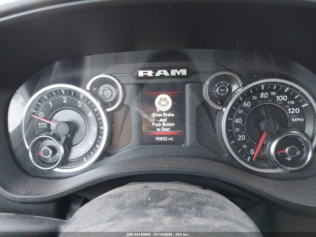 Продажа на аукционе авто 2019 Ram 1500 Big Horn/lone Star  4x4 5'7 Box, vin: 1C6SRFFTXKN555800, номер лота: 44145685