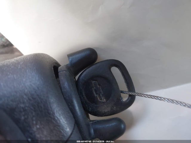 2000 CHEVROLET BLAZER 1GNCS13W3Y2333183 Photo 10