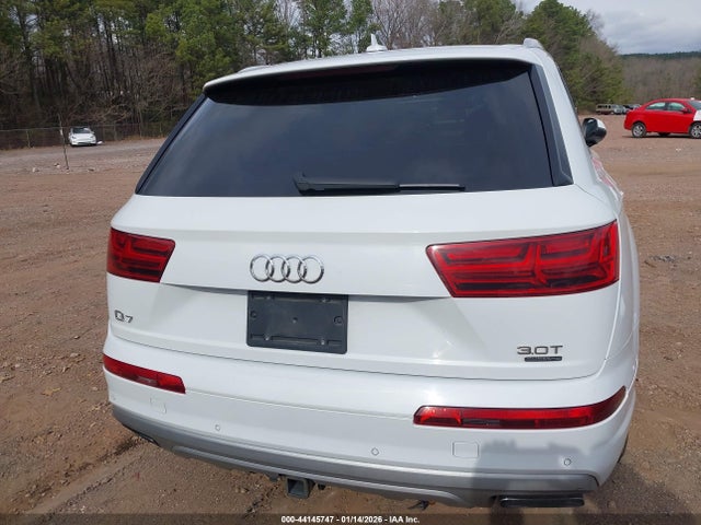Продаж на аукціоні авто 2017 Audi Q7 3.0t Premium, vin: WA1VAAF73HD040472, номер лоту: 44145747