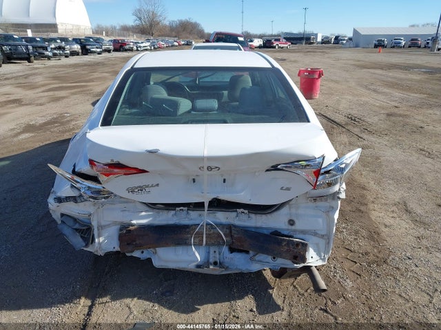 Toyota COROLLA LE 2018 5YFBURHE1JP740424 Image 17
