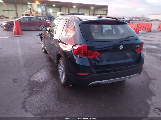 2015 Bmw X1 Xdrive28i მანქანა იყიდება აუქციონზე, vin: WBAVL1C50FVY38208, აუქციონის ნომერი: 44145771