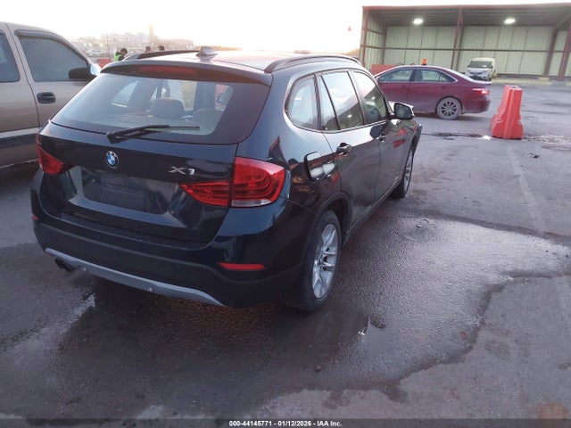 2015 Bmw X1 Xdrive28i მანქანა იყიდება აუქციონზე, vin: WBAVL1C50FVY38208, აუქციონის ნომერი: 44145771