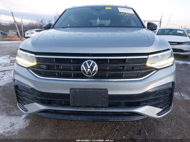 3VV8B7AX2PM000592 Volkswagen Tiguan 2.0t Se R-line Black