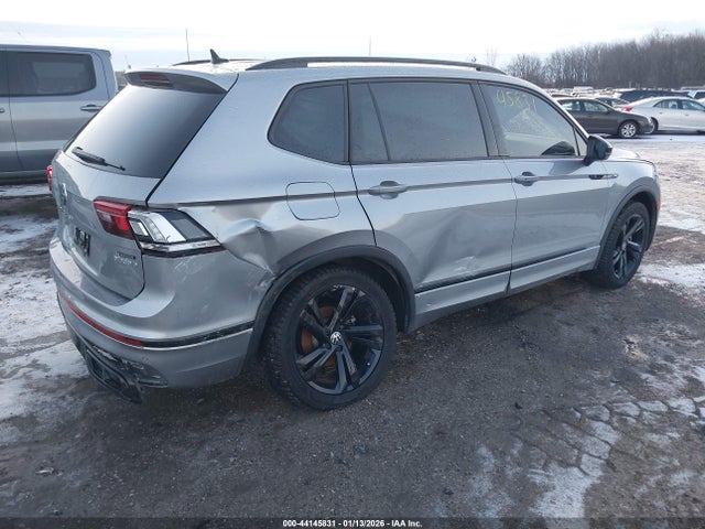 3VV8B7AX2PM000592 Volkswagen Tiguan 2.0t Se R-line Black