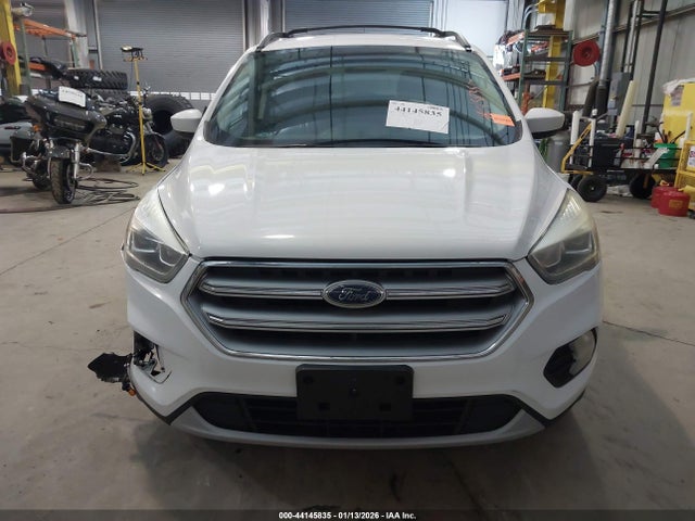 1FMCU9GD0HUA43039 Ford ESCAPE SE