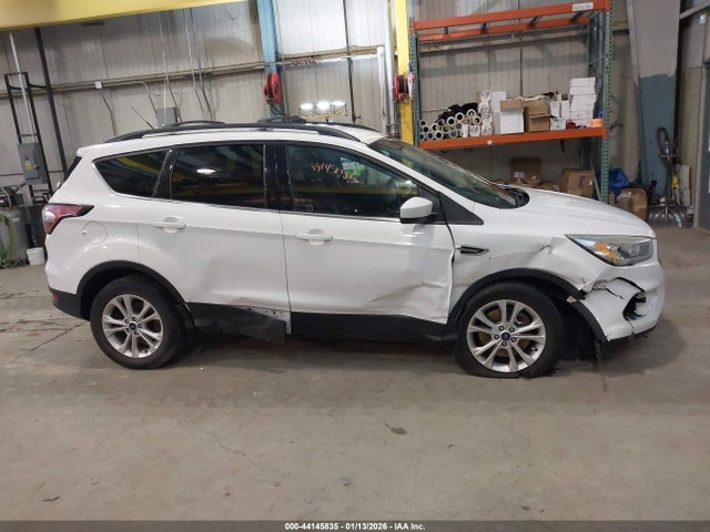 1FMCU9GD0HUA43039 Ford ESCAPE SE