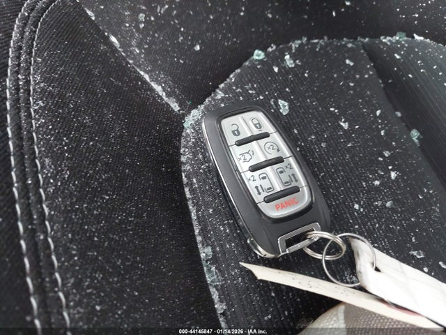 2024 CHRYSLER VOYAGER 2C4RC1CG6RR160268 Photo 10