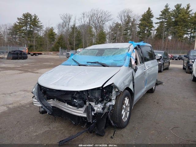 2024 CHRYSLER VOYAGER 2C4RC1CG6RR160268 Photo 1