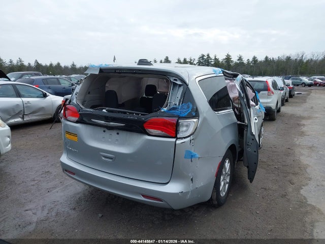 2024 CHRYSLER VOYAGER 2C4RC1CG6RR160268 Photo 3