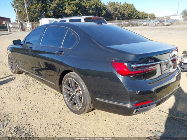 2021 BMW 750I WBA7U2C03MCE90660 Photo 2