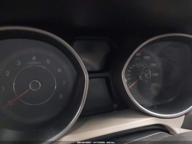 5NPDH4AE4GH766001 Hyundai ELANTRA SE
