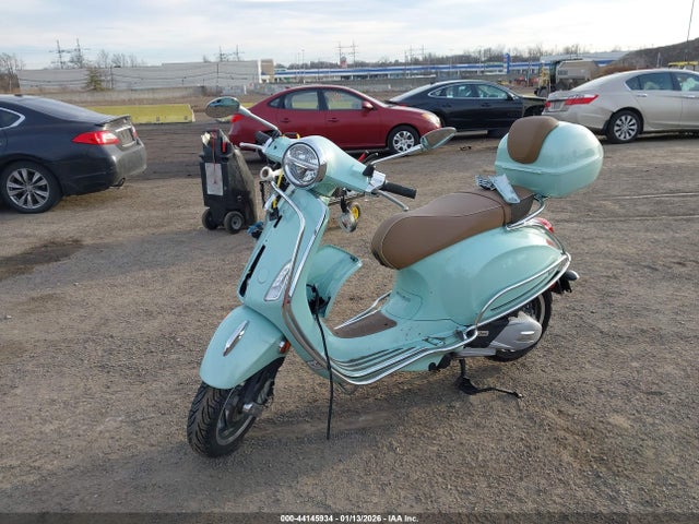 ZAPM818G7P5910824 Vespa Primavera/sprint 150