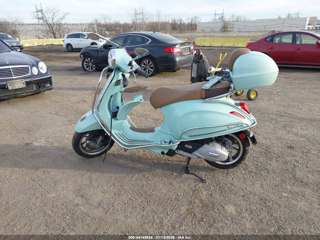 ZAPM818G7P5910824 Vespa Primavera/sprint 150