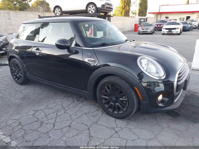 2018 MINI HARDTOP WMWXP5C59J2G63443