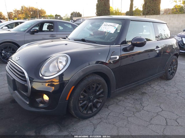 2018 MINI HARDTOP WMWXP5C59J2G63443 Photo 1