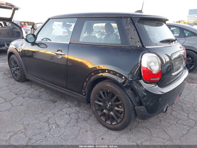 2018 MINI HARDTOP WMWXP5C59J2G63443 Photo 2