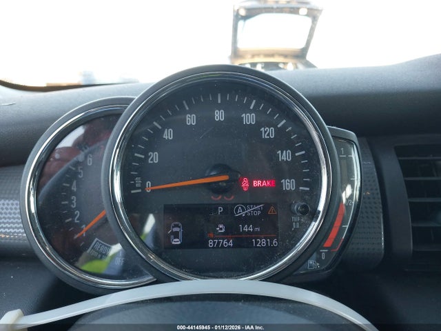 2018 MINI HARDTOP WMWXP5C59J2G63443 Photo 6