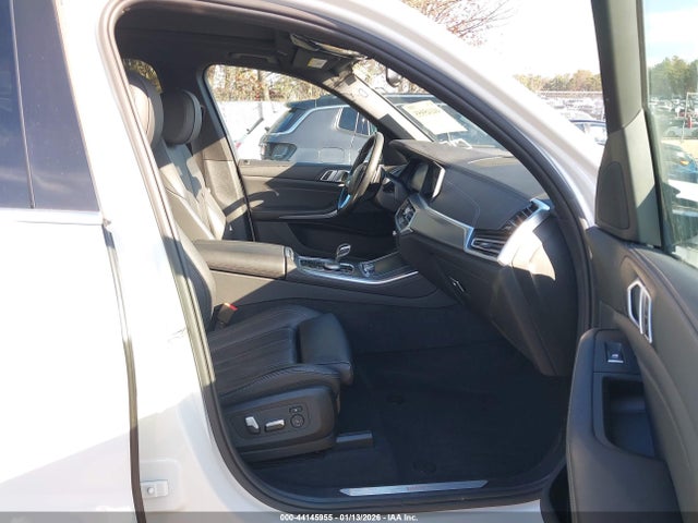 2019 BMW X5 5UXCR6C57KLL04018 Photo 4