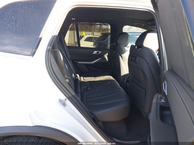2019 BMW X5 5UXCR6C57KLL04018 Photo 7