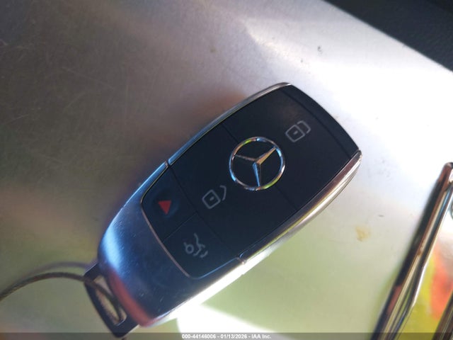 WDD3G4EB9KW035300 Mercedes-Benz A 220