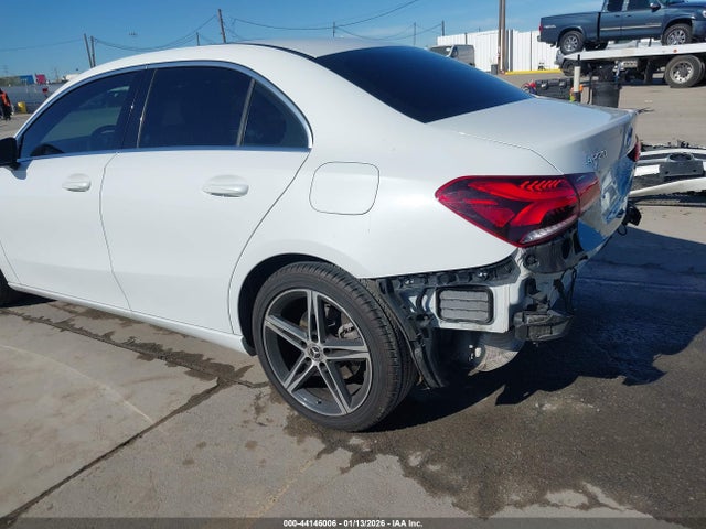 Mercedes-Benz A 220 2019 WDD3G4EB9KW035300 Image 20