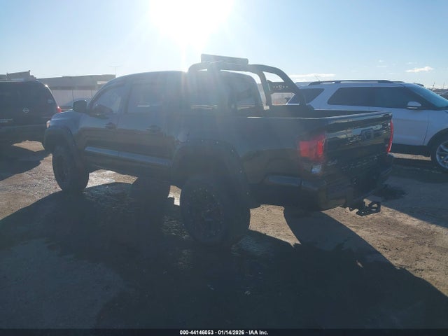 5TFCZ5AN1JX124846 Toyota Tacoma Sr V6