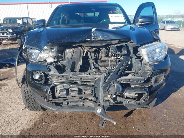 5TFCZ5AN1JX124846 Toyota Tacoma Sr V6
