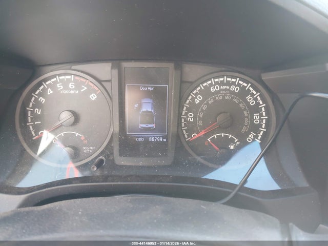 5TFCZ5AN1JX124846 Toyota Tacoma Sr V6
