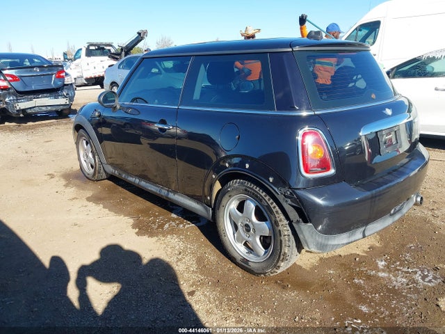 2007 MINI COOPER WMWMF33507TT54809 Photo 2