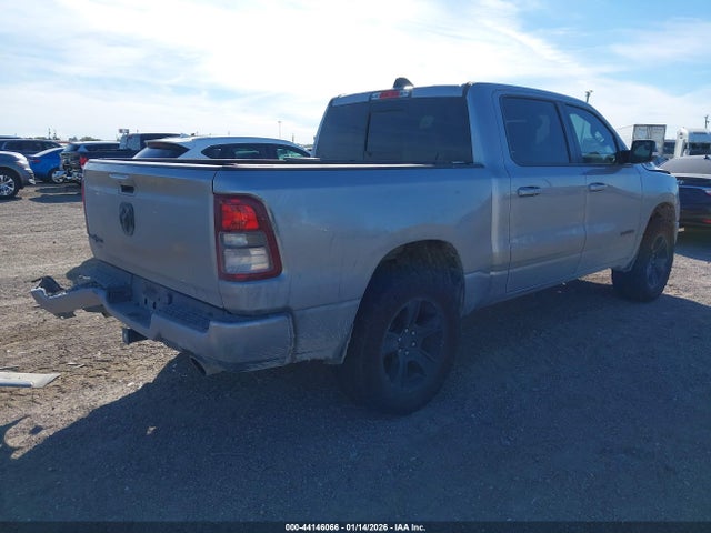 44146066 :رقم المزاد ، 1C6RREFT8NN415564 vin ، 2022 Ram 1500 Lone Star  4x2 5'7 Box مزاد بيع