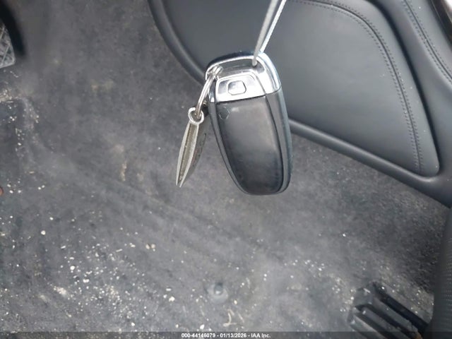 2011 AUDI A8 L WAURVAFD7BN009032 Photo 10