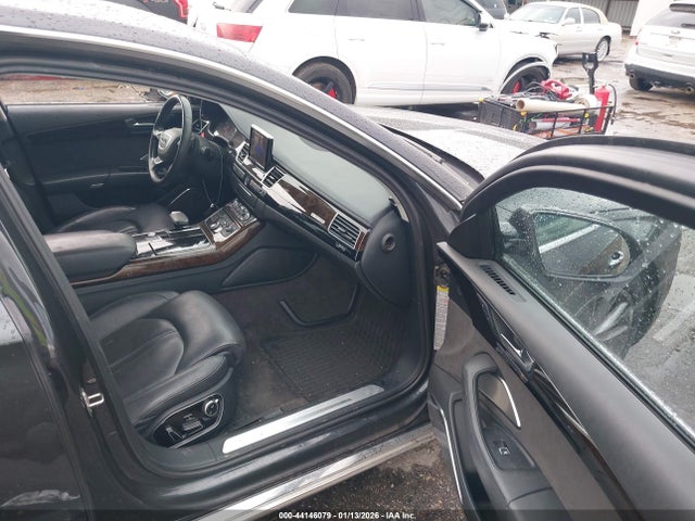 2011 AUDI A8 L WAURVAFD7BN009032 Photo 4