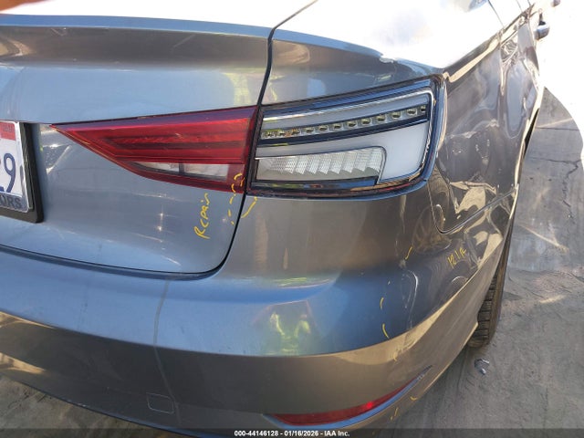 WAUAUGFF2KA097628 Audi A3 40 Titanium Premium