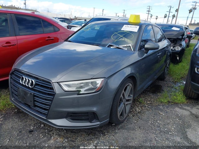 2019 AUDI A3 WAUAUGFF2KA097628 Photo 1
