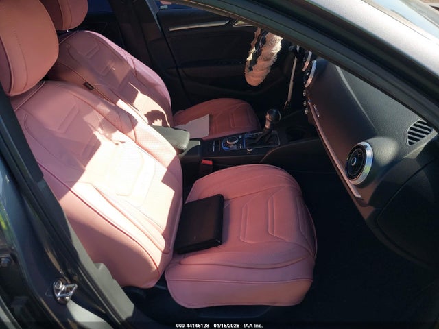 2019 AUDI A3 WAUAUGFF2KA097628 Photo 4