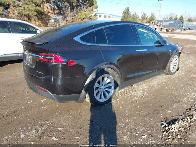 2016 TESLA MODEL X 5YJXCAE46GF000717 Photo 3
