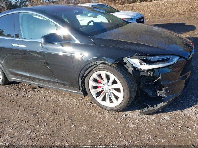 2016 TESLA MODEL X 5YJXCAE46GF000717 Photo 5