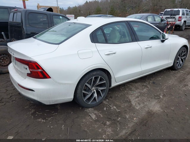 2019 VOLVO S60 7JRA22TK5KG017976 Photo 3