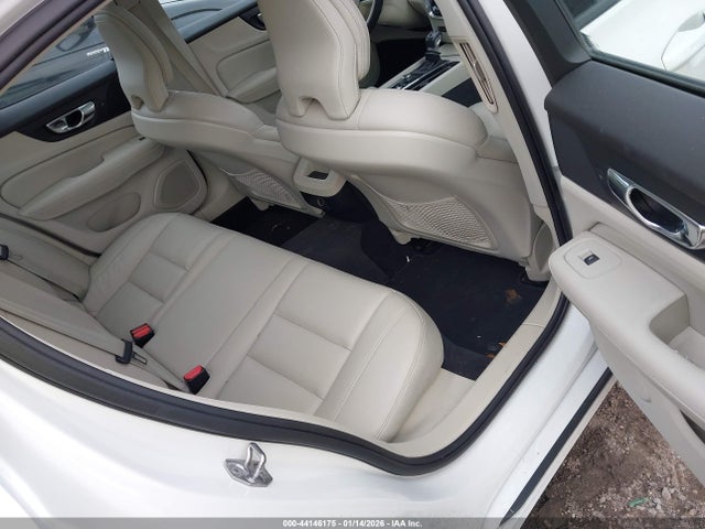 2019 VOLVO S60 7JRA22TK5KG017976 Photo 7