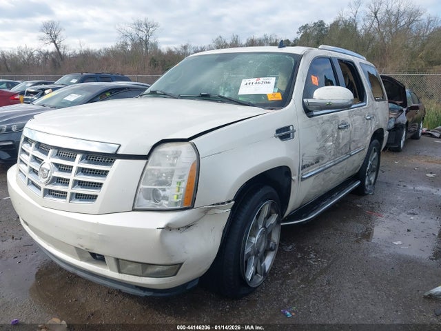 2008 Cadillac Escalade Standard მანქანა იყიდება აუქციონზე, vin: 1GYFK63808R175519, აუქციონის ნომერი: 44146206