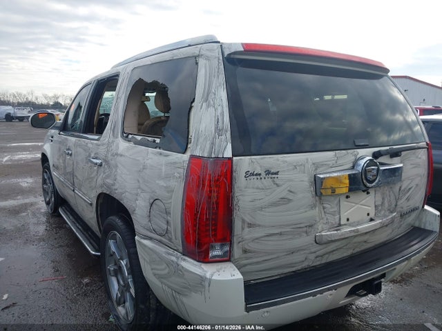 2008 Cadillac Escalade Standard მანქანა იყიდება აუქციონზე, vin: 1GYFK63808R175519, აუქციონის ნომერი: 44146206