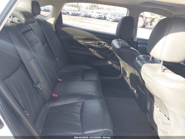 44146219 :رقم المزاد ، JN1BY1PR6HM210413 vin ، 2017 Infiniti Q70l 3.7x مزاد بيع
