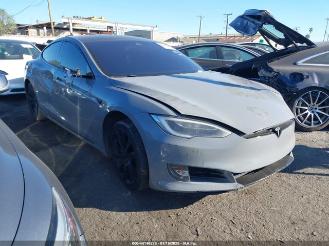 2016 TESLA MODEL S 5YJSA1E17GF151684 Photo 0