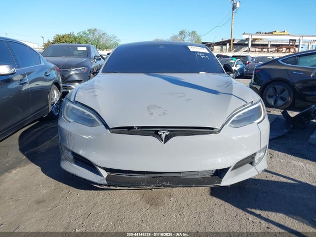 Tesla Model S 60/70/75/85 2016 5YJSA1E17GF151684 Image 11