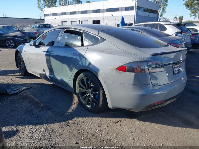 2016 TESLA MODEL S 5YJSA1E17GF151684 Photo 2