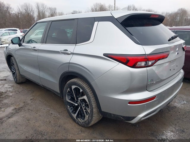 2023 MITSUBISHI OUTLANDER JA4J4UA83PZ024555 Photo 2