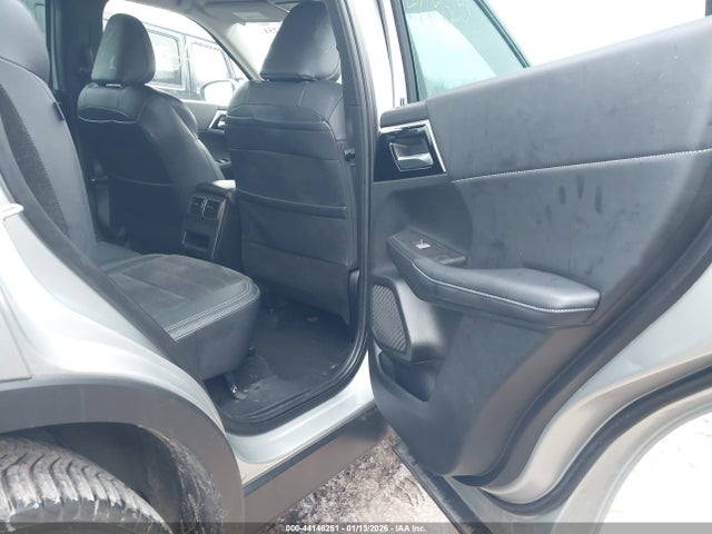 2023 MITSUBISHI OUTLANDER JA4J4UA83PZ024555 Photo 7